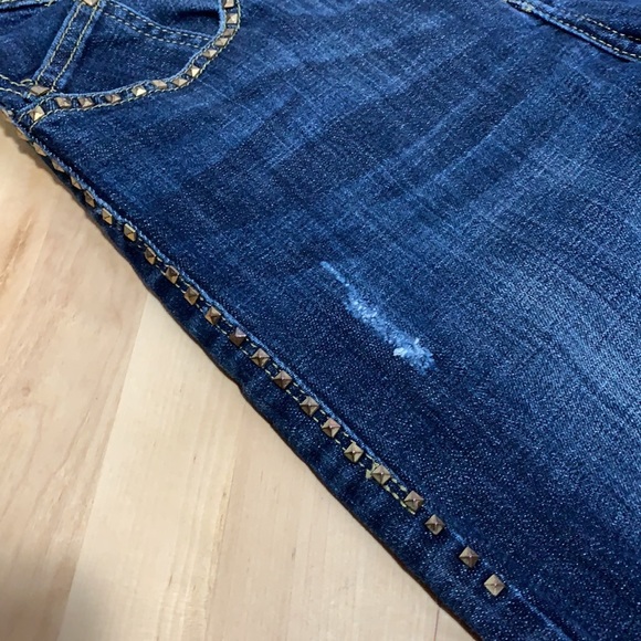 Rock & Republic Stud Embellished Jeans - Picture 3 of 6